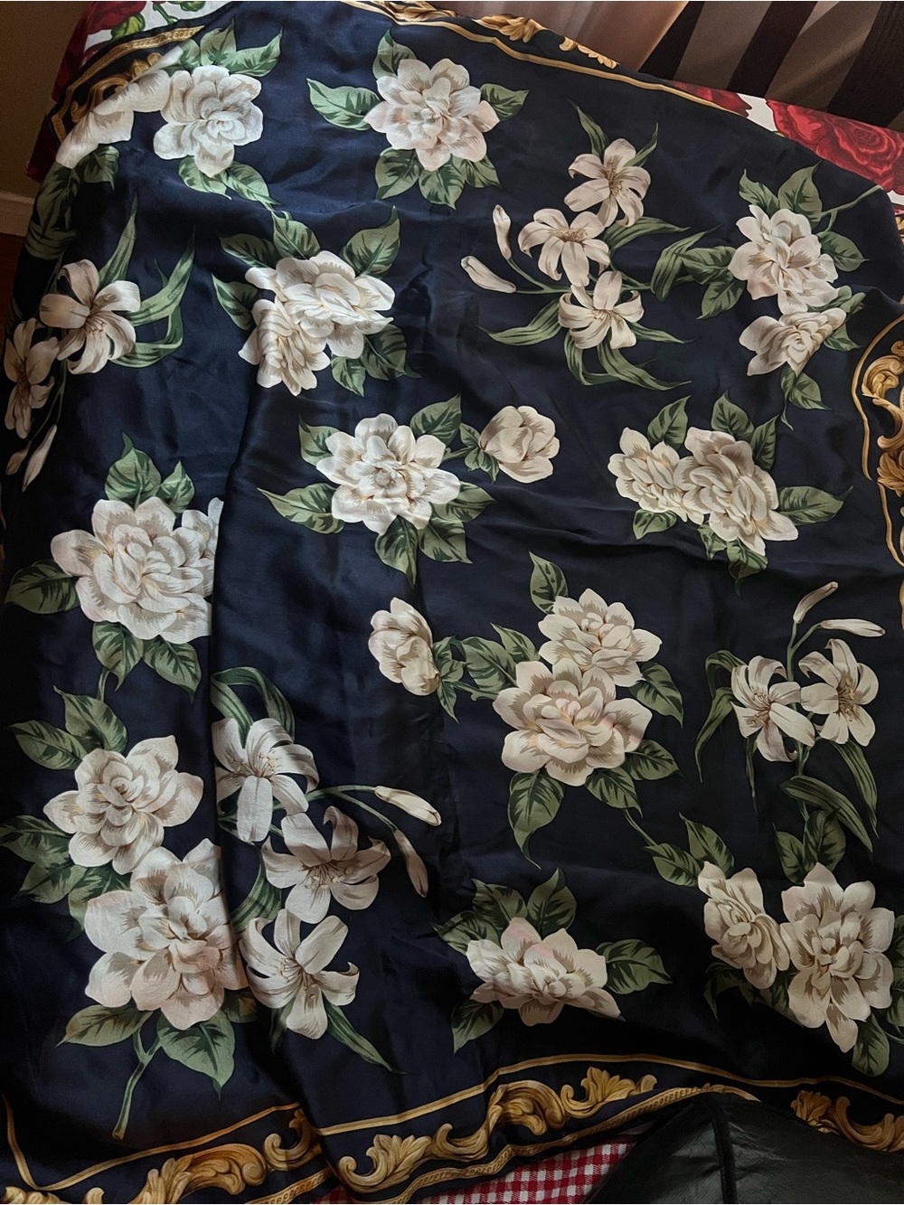 Fashion floral scarf